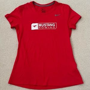 SMU Mustangs Size M Nike Womens Dri-Fit T-Shirt Red